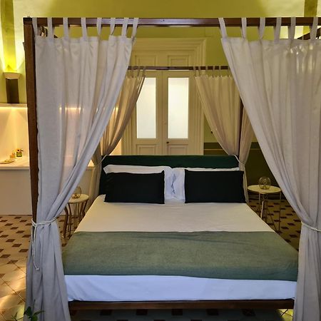 Toscano Palace Luxury Rooms 卡塔尼亚 外观 照片