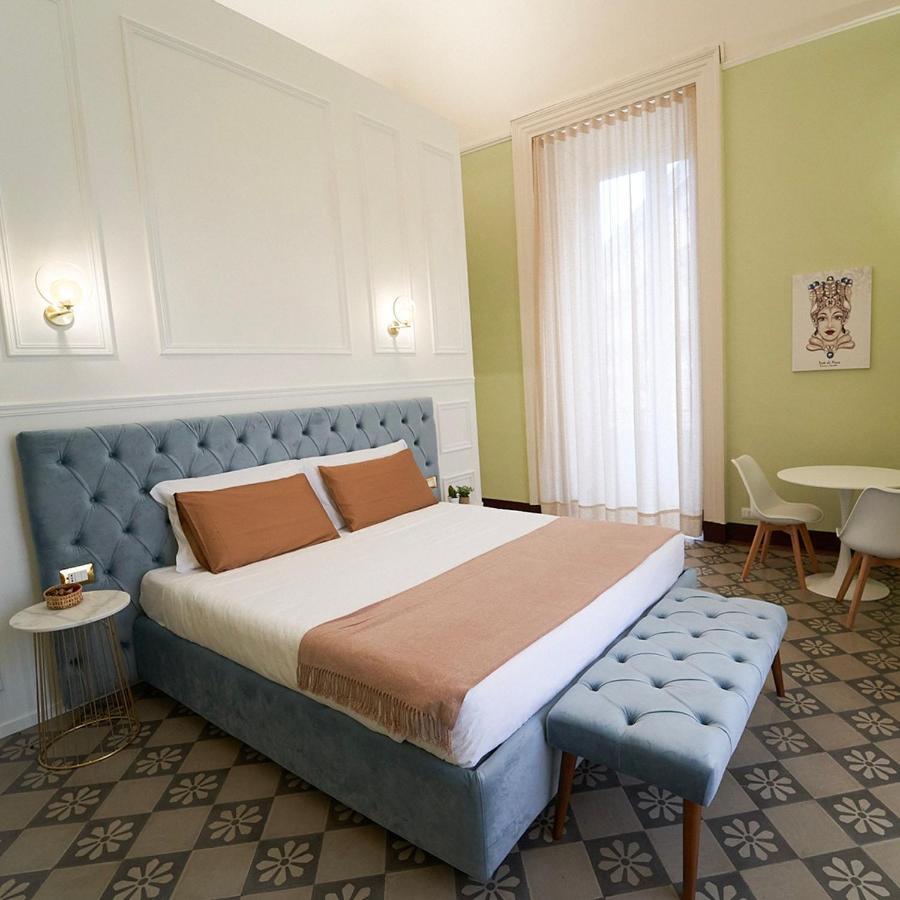 Toscano Palace Luxury Rooms 卡塔尼亚 外观 照片
