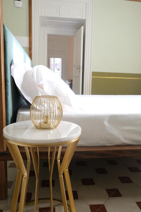Toscano Palace Luxury Rooms 卡塔尼亚 外观 照片