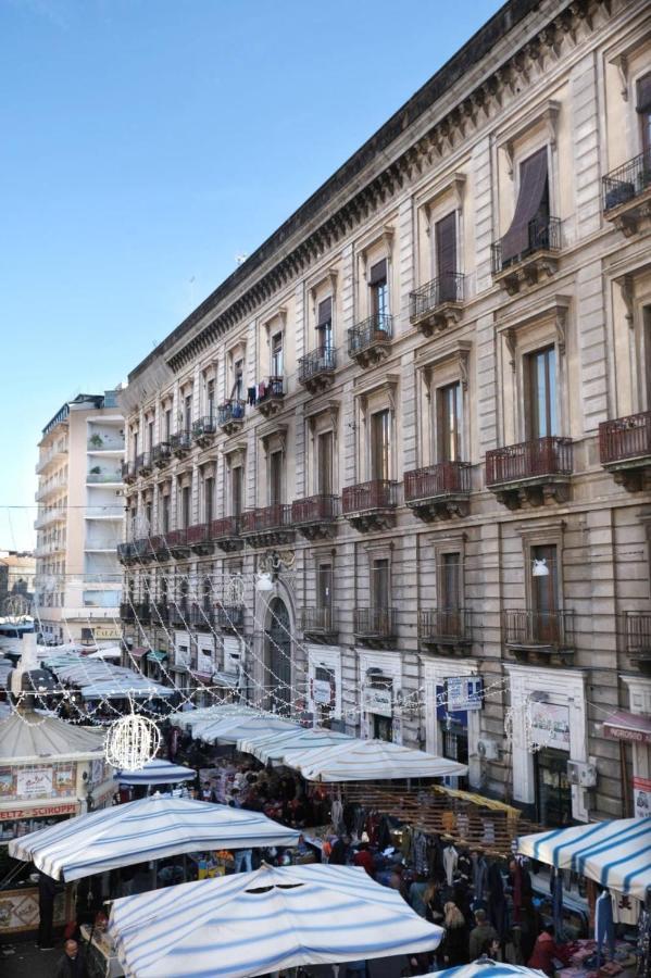 Toscano Palace Luxury Rooms 卡塔尼亚 外观 照片