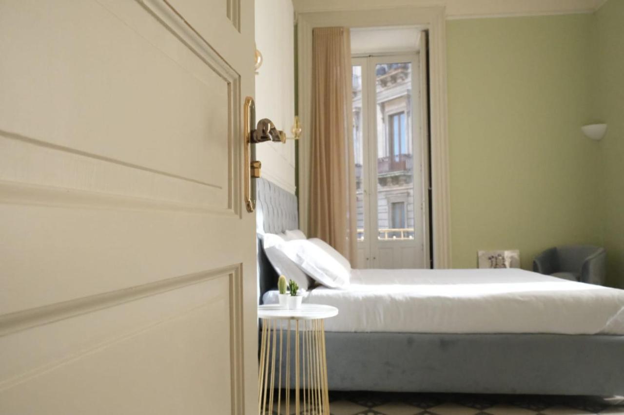 Toscano Palace Luxury Rooms 卡塔尼亚 外观 照片