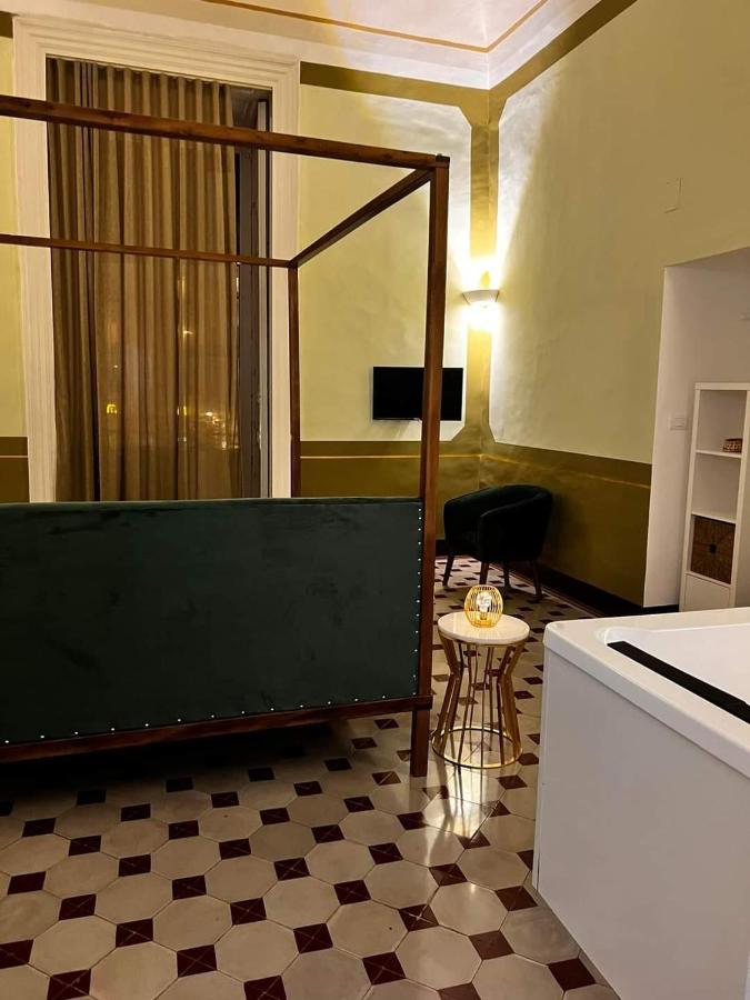 Toscano Palace Luxury Rooms 卡塔尼亚 外观 照片