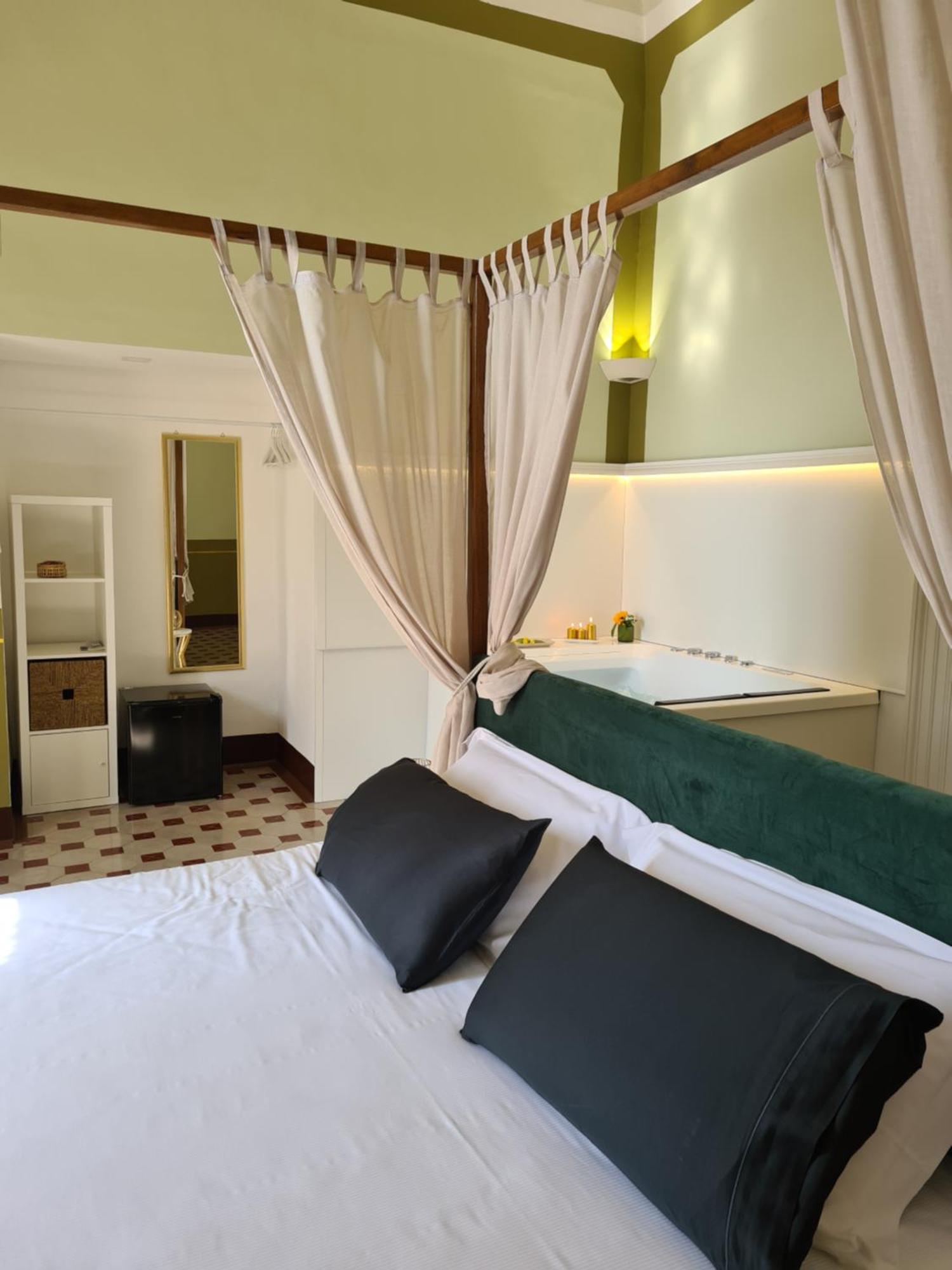 Toscano Palace Luxury Rooms 卡塔尼亚 外观 照片