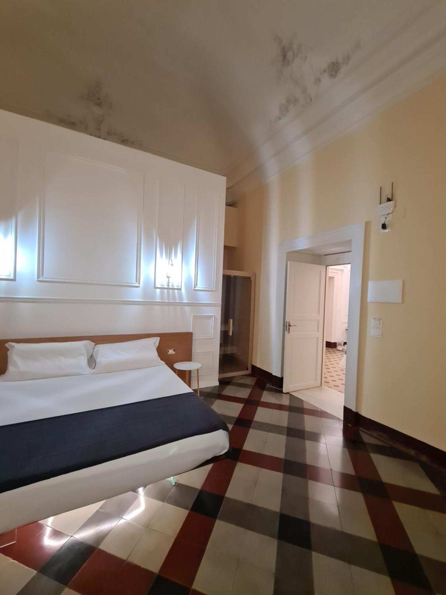 Toscano Palace Luxury Rooms 卡塔尼亚 外观 照片