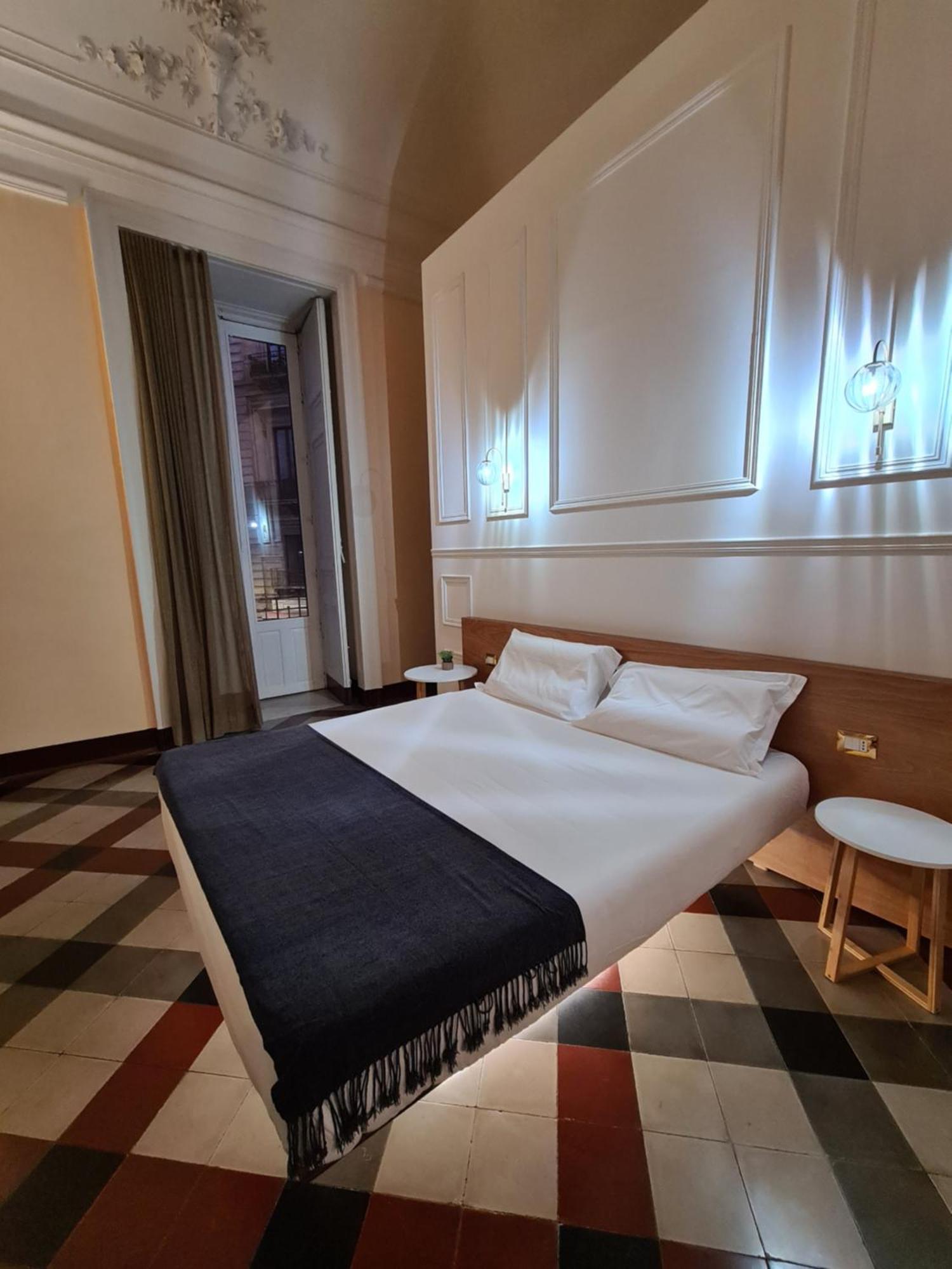 Toscano Palace Luxury Rooms 卡塔尼亚 外观 照片